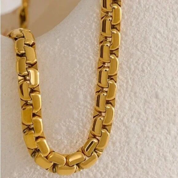 ⭐️New 18k Gold Thick Chain Bracelet - Picture 4 of 9